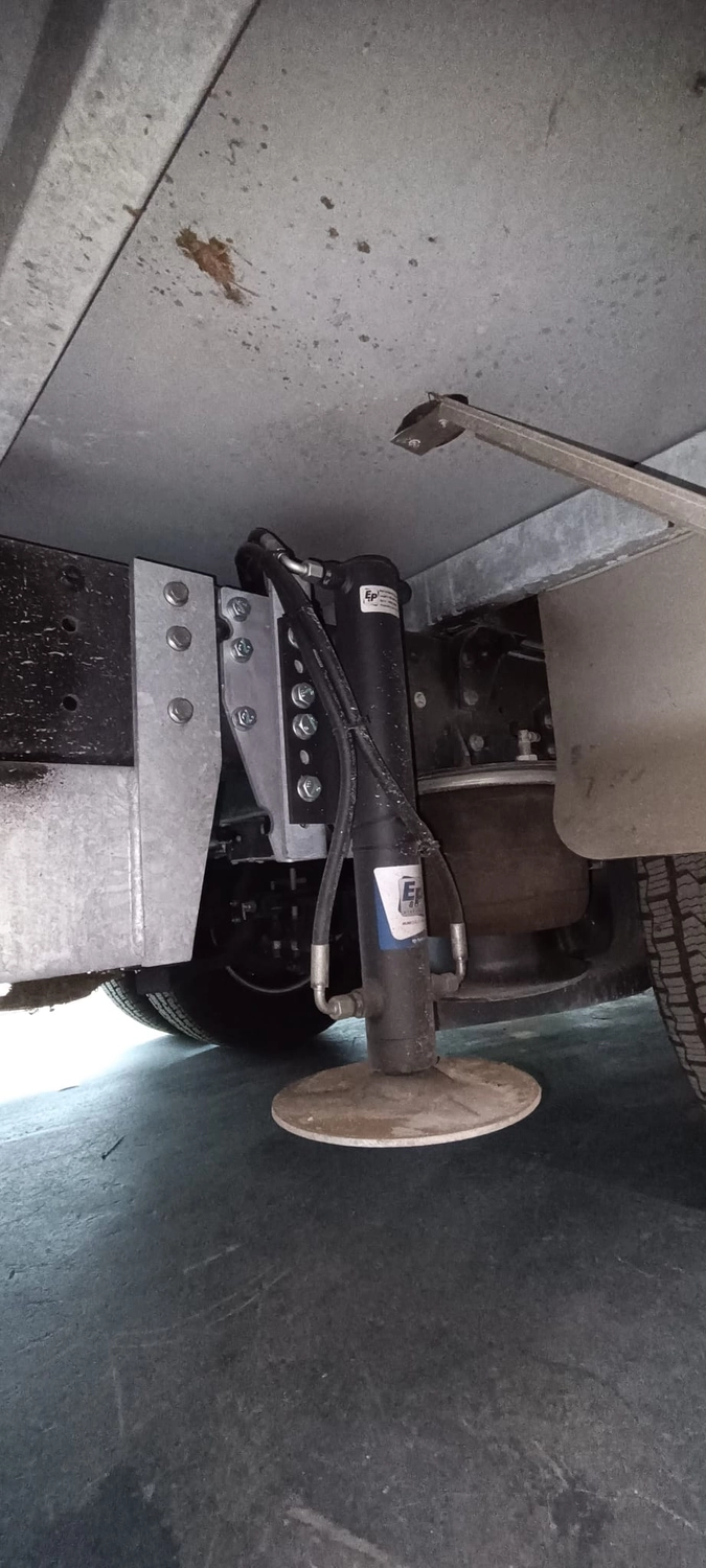 Camping Zentrale Grünberg - Campingshop & Werkstatt - Wohnwagenteil