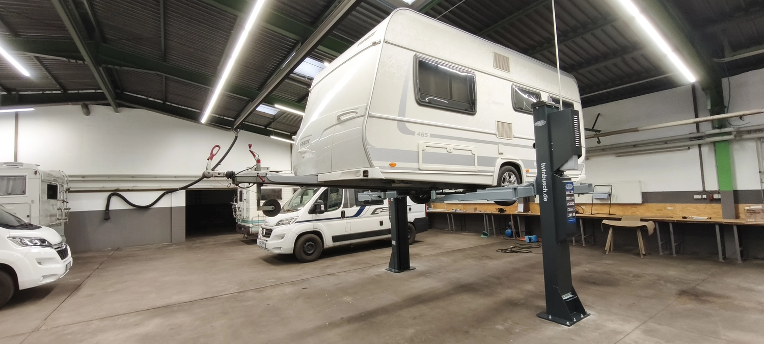 Camping Zentrale Grünberg - Campingshop & Werkstatt - Wohnwagen